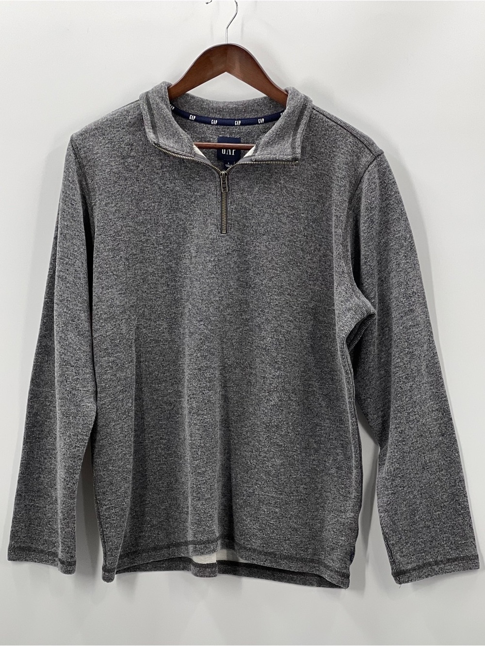 388 GAP Men’s Large Gray Half-Zip Sweater